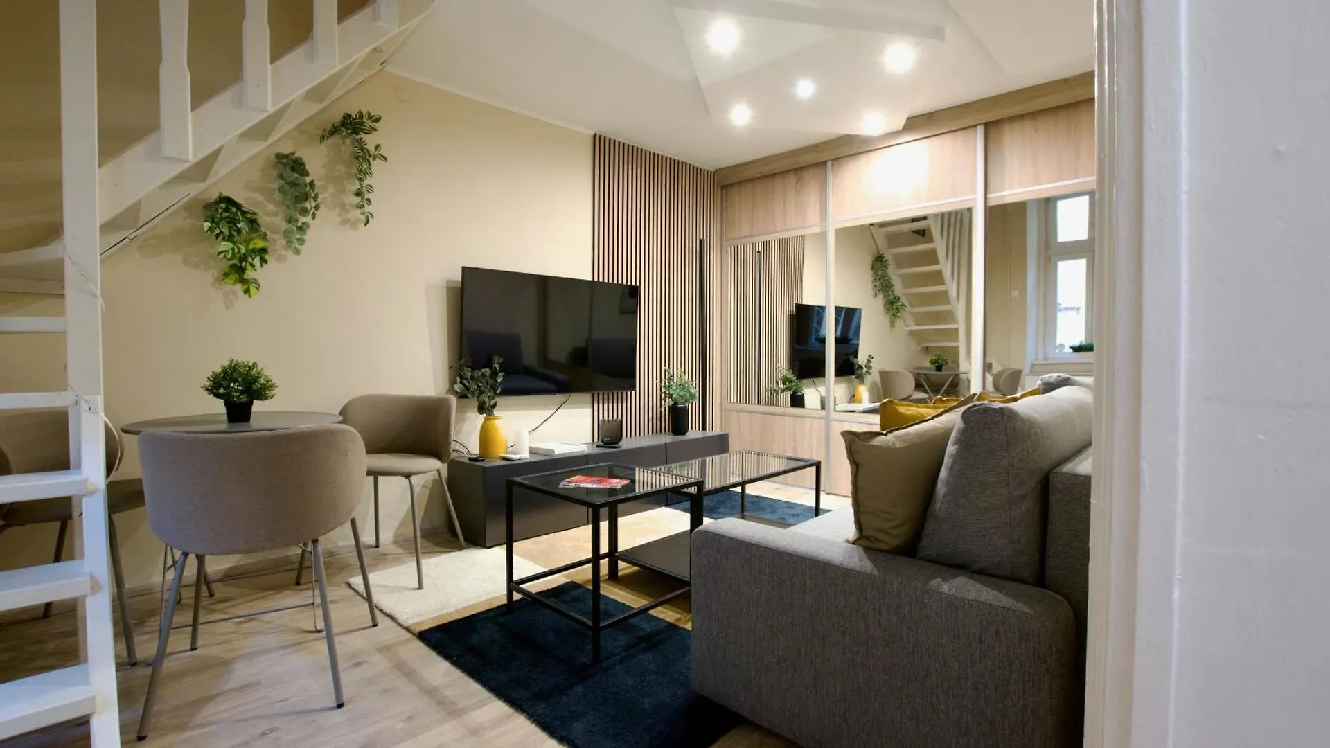 Standard Apartment By Hi5- Apartment In Central Budapest