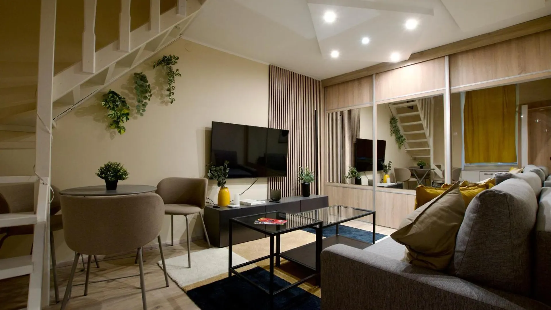Standard Apartment By Hi5- Apartment In Central Budapest 0*,  Hungary