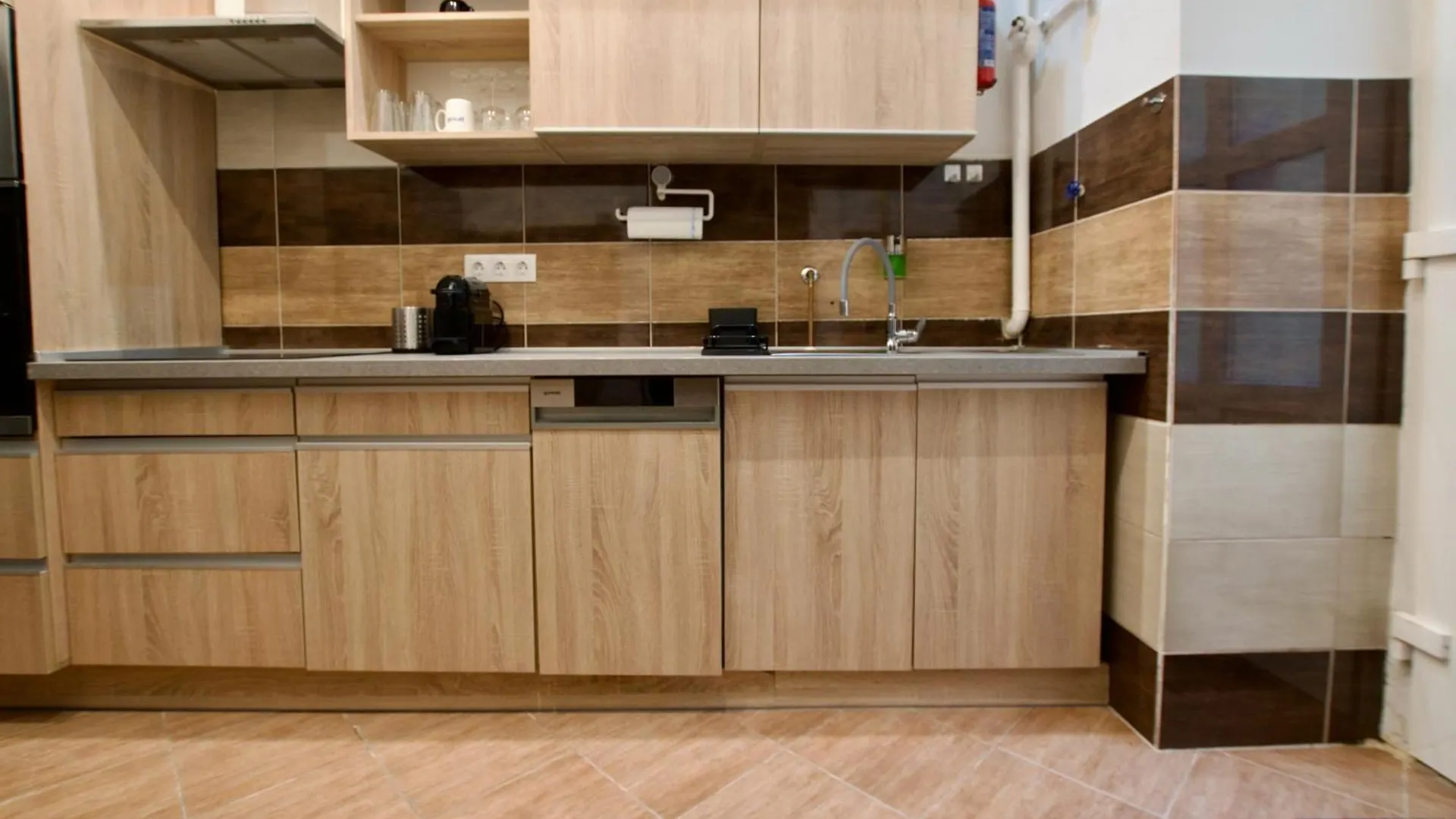 Standard Apartment By Hi5- Apartment In Central Budapest Hungary