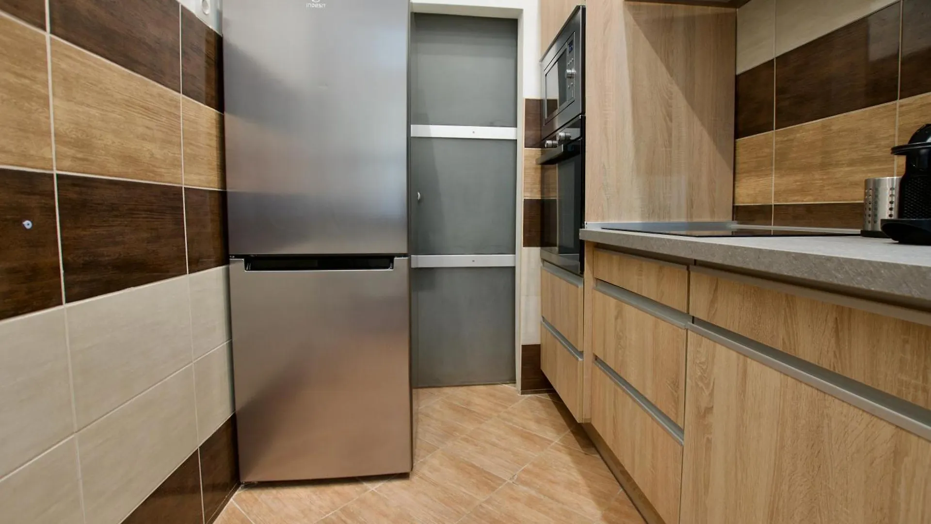 Standard Apartment By Hi5- Apartment In Central Budapest