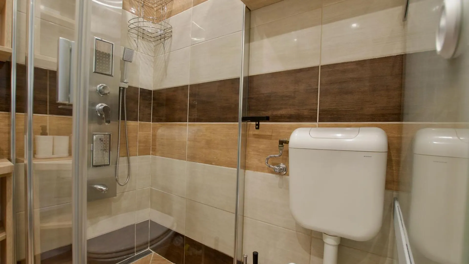 Standard Apartment By Hi5- Apartment In Central Budapešť